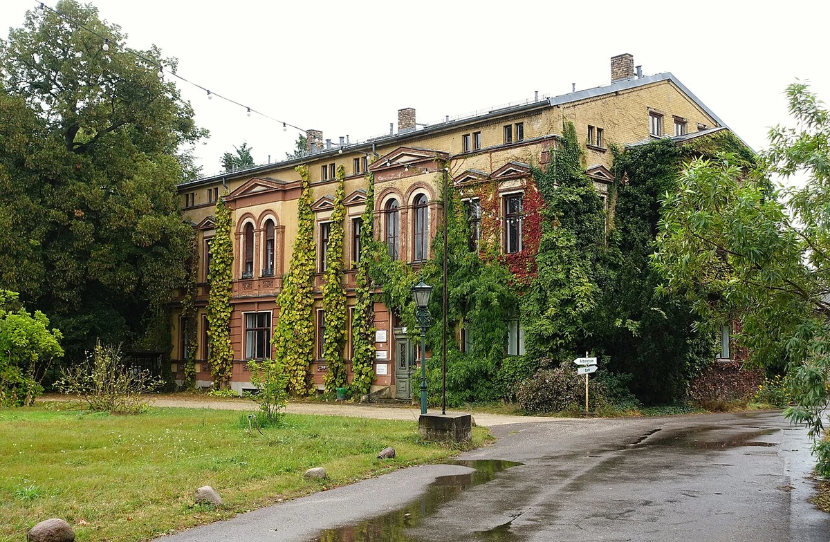 Späth-Arboretum an der Späthstraße – historisches Arboretum der Späth’schen Baumschulen, Baumschulenweg