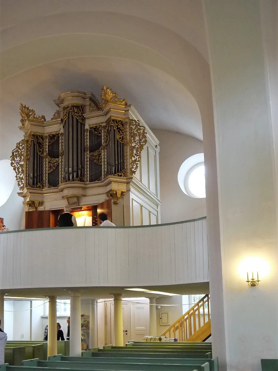 Schlosskirche Buch am Schlosspark – Barockkirche im nördlichsten Pankow-Ortsteil, Berlin