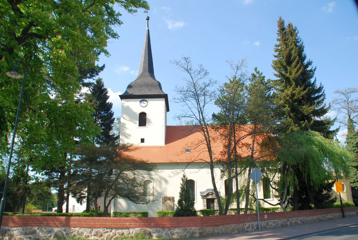 Fredersdorf Süd – Ortsteil der Gemeinde Fredersdorf-Vogelsdorf Richtung Neuenhagen, Märkisch-Oderland, Brandenburg