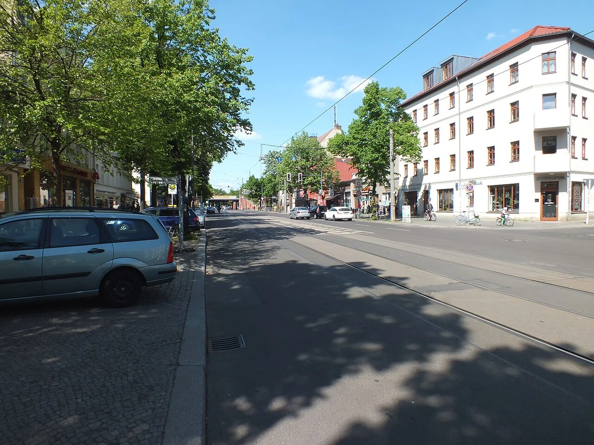 Bölschestraße in Berlin-Friedrichshagen – Fußgängerzone und Kolonisten-Ensemble am Müggelsee, Treptow-Köpenick