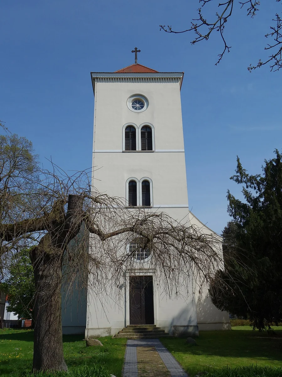 Stadtkirche Friesack – Saalbau der Schinkel-Schule am Kirchplatz, Havelland, Brandenburg