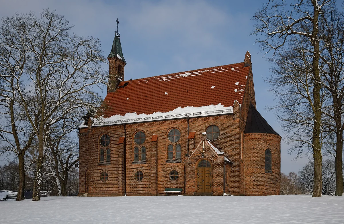 Kirche Zum Guten Hirten auf dem Kellerberg – neuromanische Backsteinkirche, Grünheide (Mark)