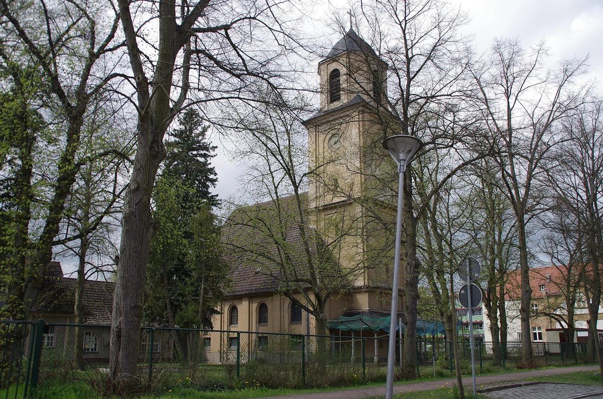 Dankeskirche Halbe – neobarocke Saalkirche mit Westturm, Kirchstraße, Dahme-Spreewald, Brandenburg