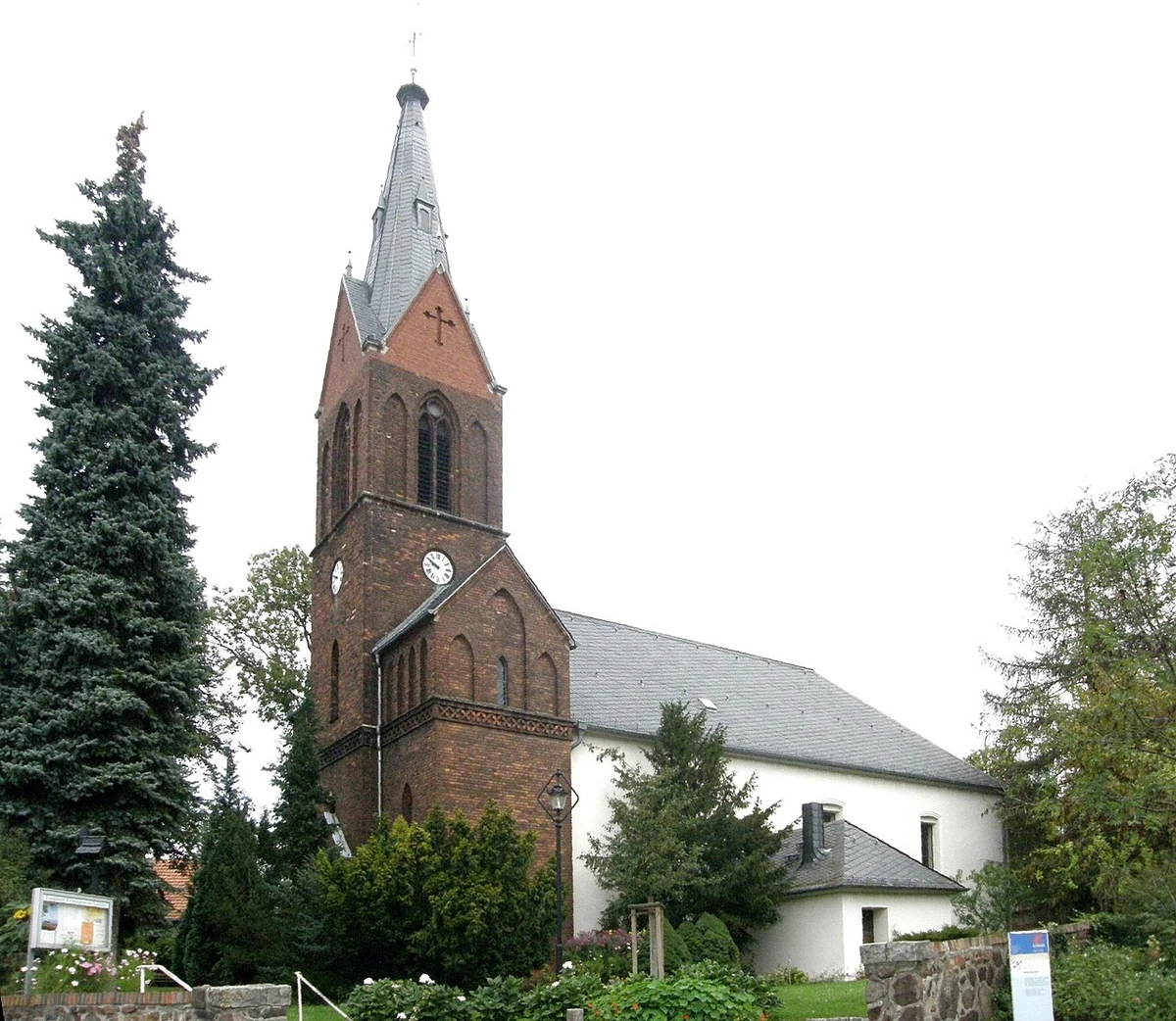 Dorfkirche Kaulsdorf (Jesuskirche) an der Dorfstraße – historischer Dorfanger, Wuhletal, Marzahn-Hellersdorf