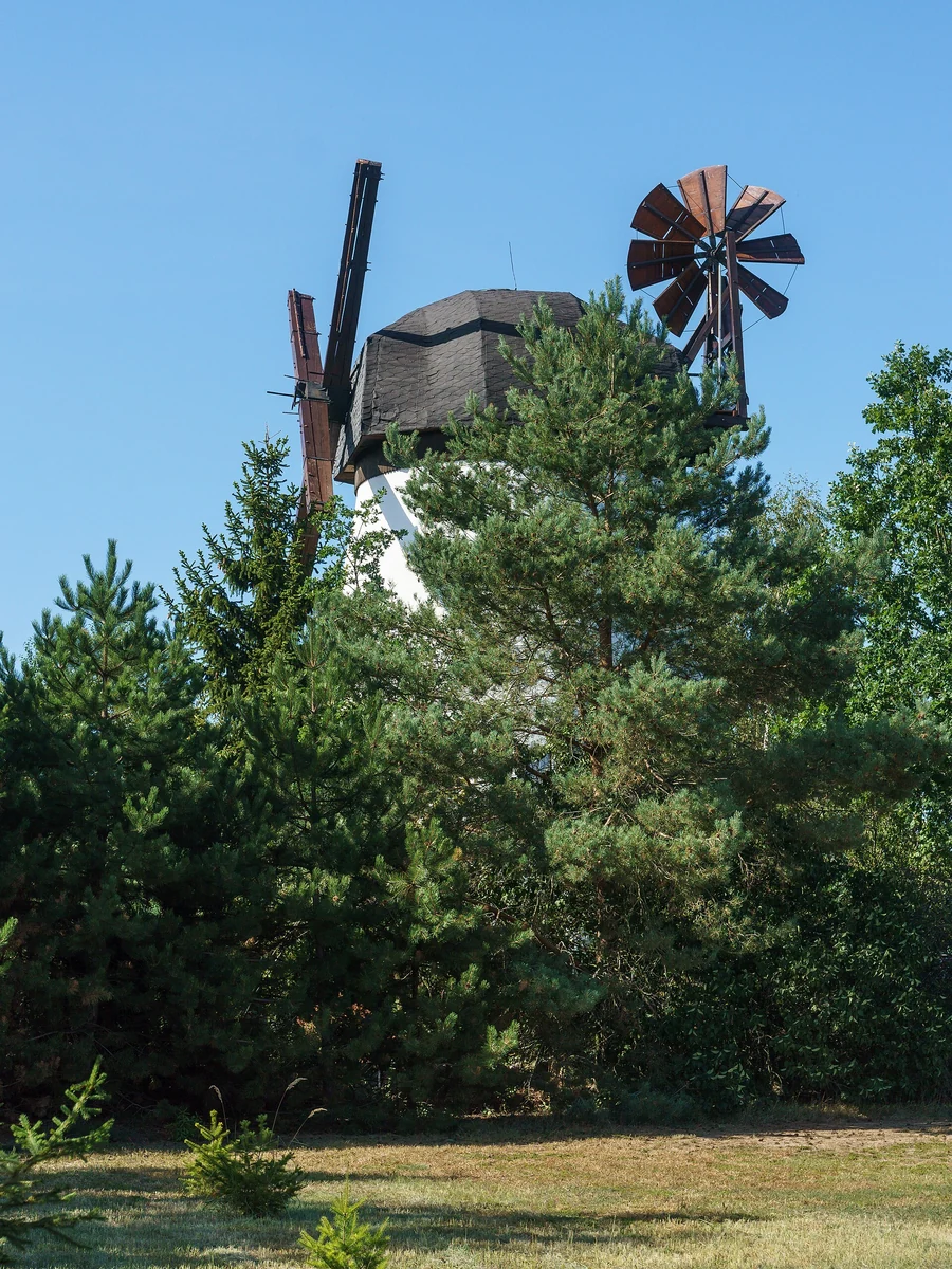 Drachenmühle Haseloff – Turmholländer-Windmühle in Haseloff, Gemeinde Mühlenfließ, Potsdam-Mittelmark, Brandenburg