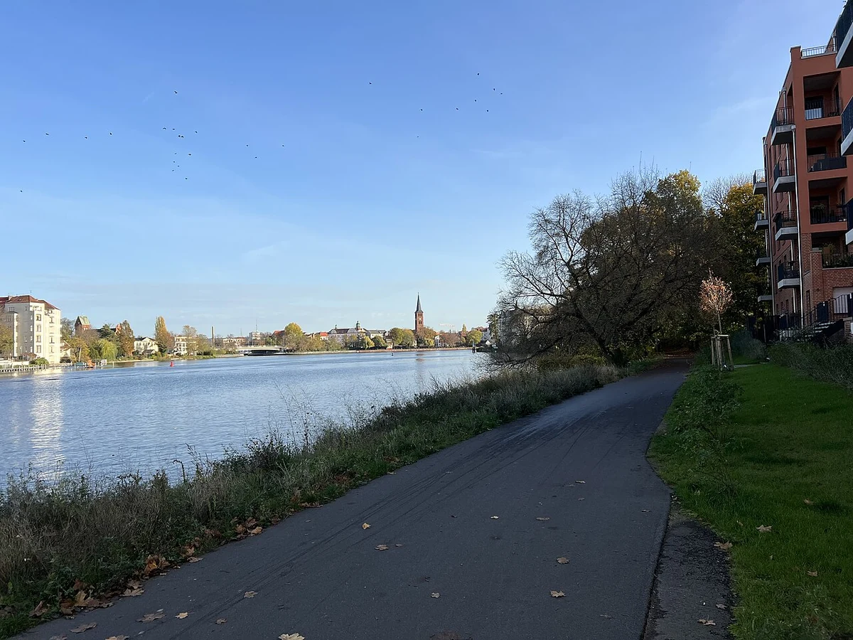 Spreeufer Spindlersfeld in Berlin-Niederschöneweide – Spree-Süd, Treptow-Köpenick