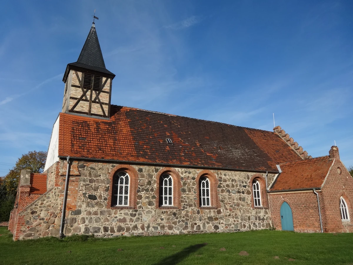 Dorfkirche Dobbrikow in Nuthe-Urstromtal – Feldsteinkirche im Ortsteil, Teltow-Fläming, Brandenburg