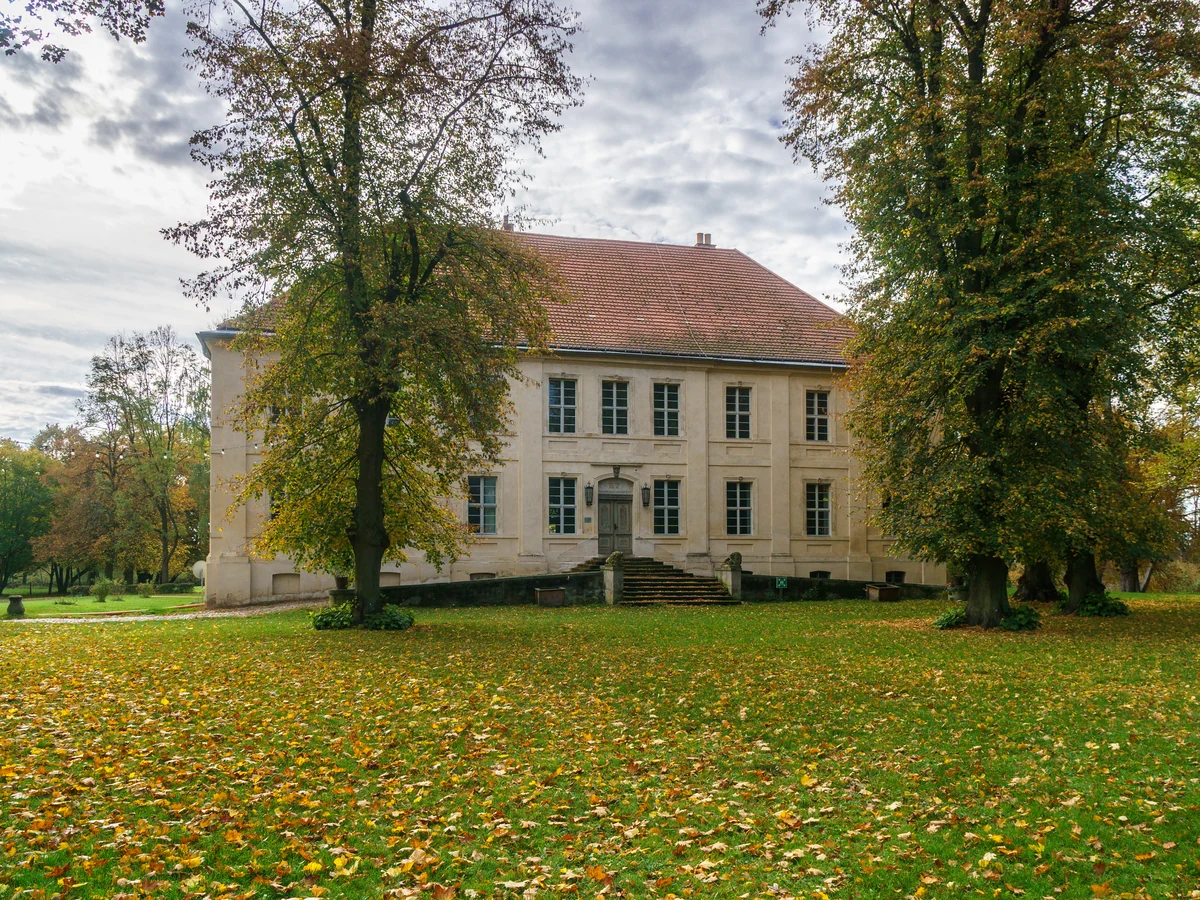 Schloss Schwante – barockes Gutshaus im Ortsteil Schwante, Gemeinde Oberkrämer Landkreis Oberhavel, Brandenburg
