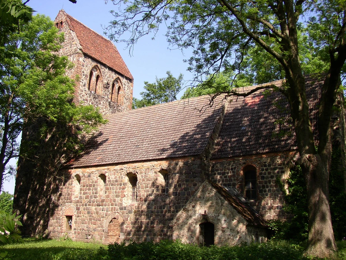 Dorfkirche Ringenwalde – Feldsteinkirche, Ortsteil der Gemeinde Märkische Höhe, Märkisch-Oderland, Brandenburg