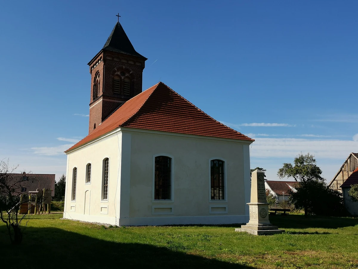 Dorfkirche Wenzlow – denkmalgeschützte Dorfkirche mit Turm, Gemeinde Wenzlow, Potsdam-Mittelmark, Brandenburg