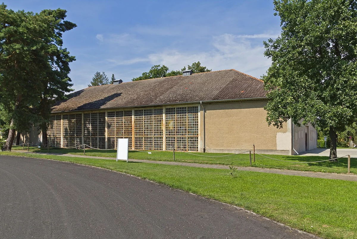 Olympisches Dorf Elstal in Wustermark – historische Anlage im Havelland westlich von Berlin