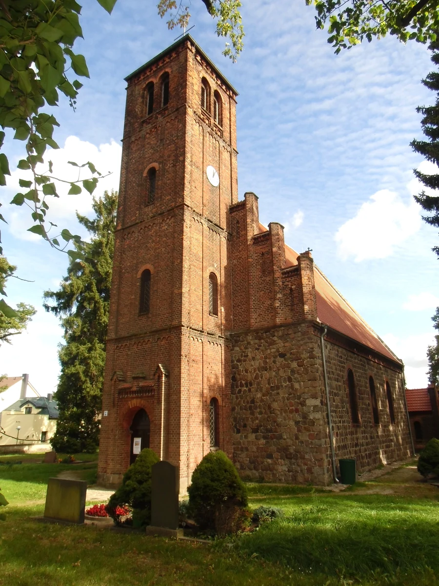 Dorfkirche Ladeburg – Feldsteinkirche, Ortsteil von Bernau bei Berlin, Barnim, Brandenburg