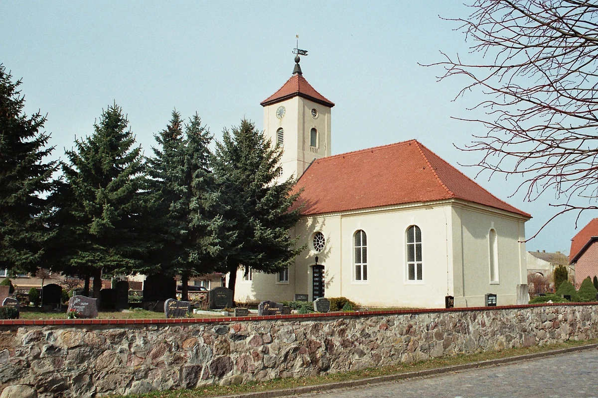 Dorfkirche Nunsdorf – Feldsteinkirche am Dorfanger, Ortsteil der Stadt Zossen, Teltow-Fläming, Brandenburg