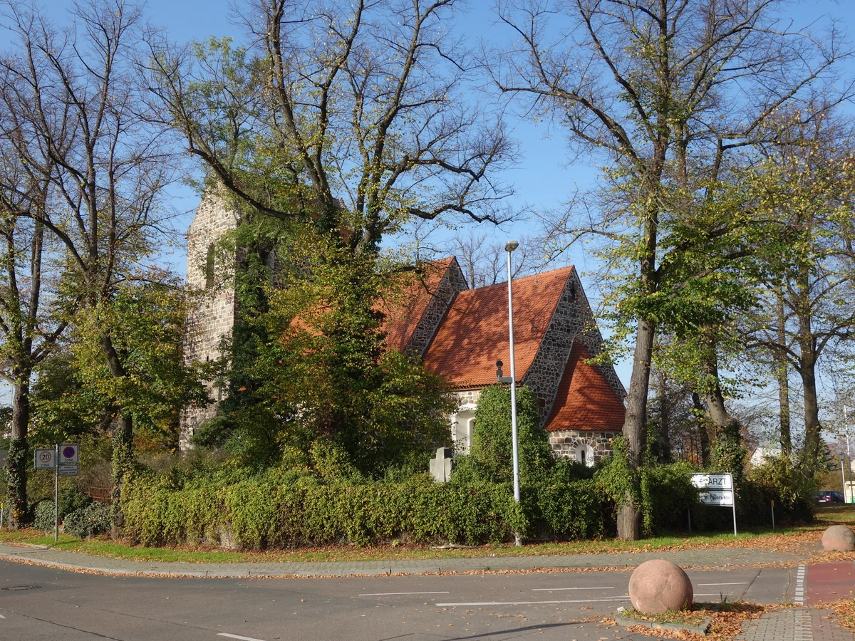 Dorfkirche Waltersdorf – spätromanische Saalkirche, Ortsteil von Schönefeld, Dahme-Spreewald, Brandenburg